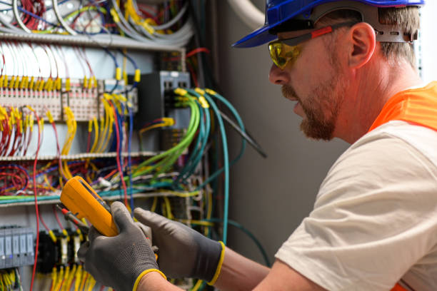 Best Affordable Emergency Electrician  in Clinton, MO